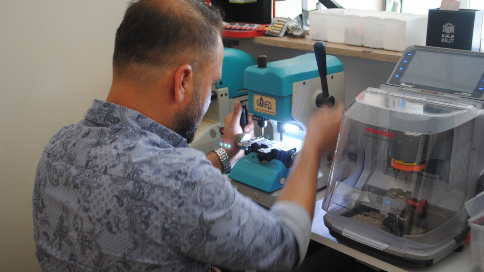 Güllü Bağlar Anahtar Kopyalama