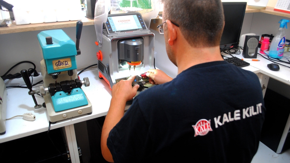 Güllü Bağlar Anahtar Kopyalama