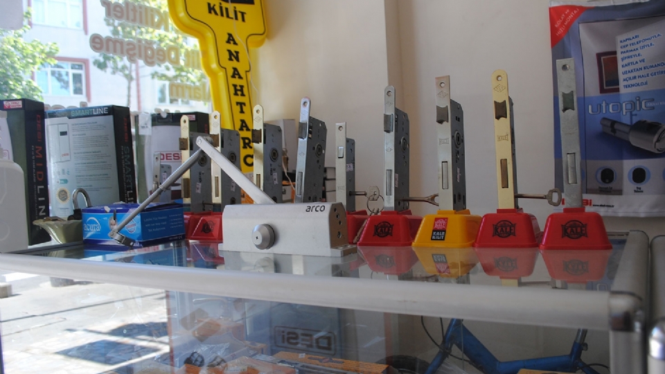 Güllü Bağlar Kilit Değişimi ve Montajı