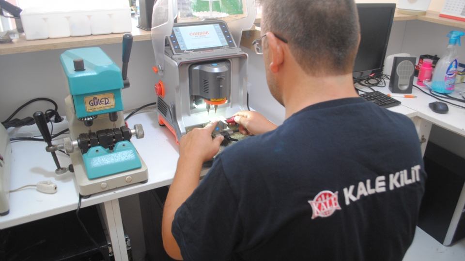 Güllü Bağlar Oto Anahtar Kopyalama