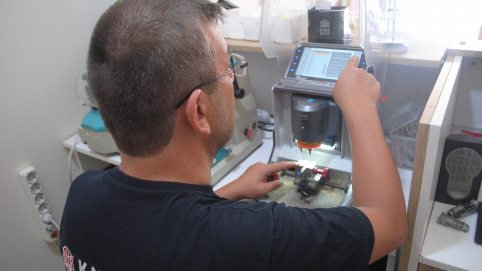 Güllü Bağlar Oto Anahtar Kopyalama